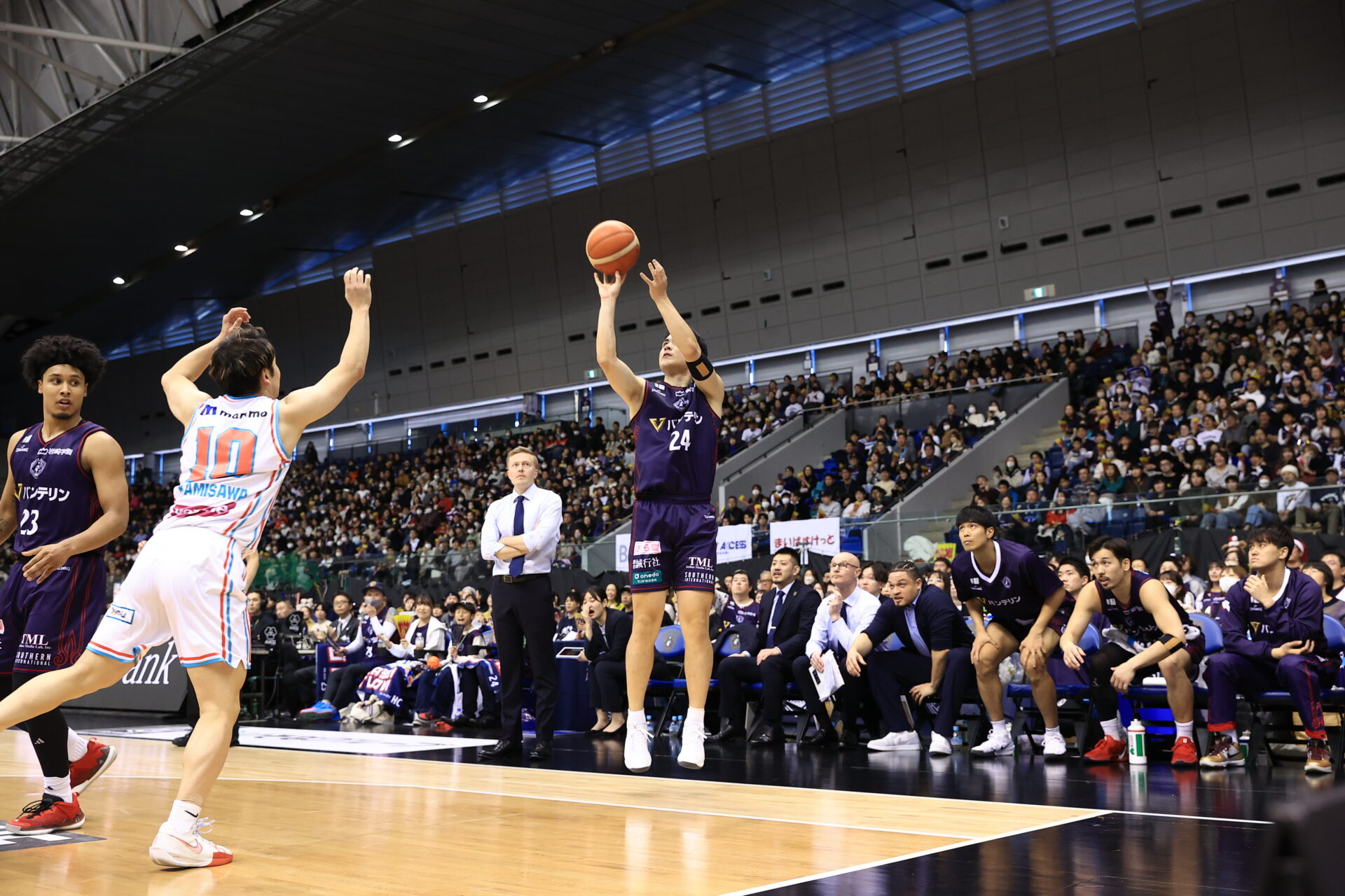 「臨場感あふれる会場で非日常を体験！」　　